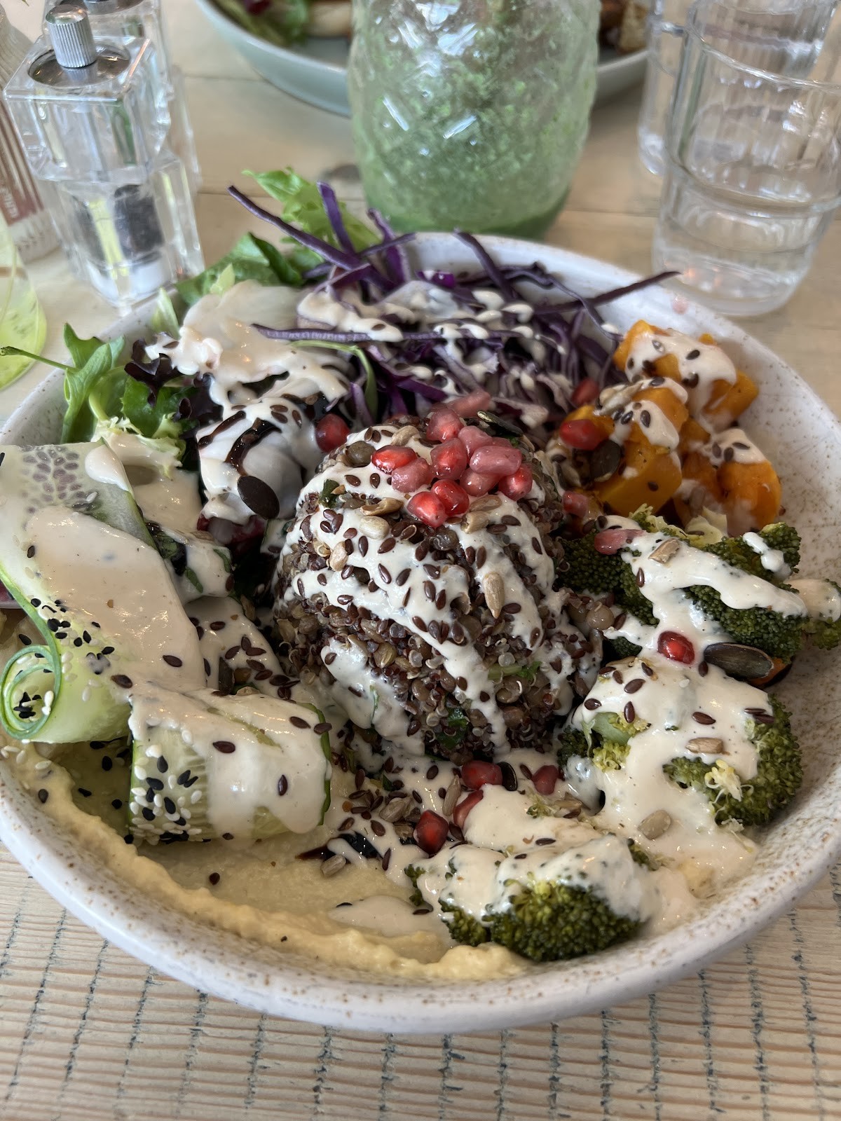 The Vibe: food & drinks