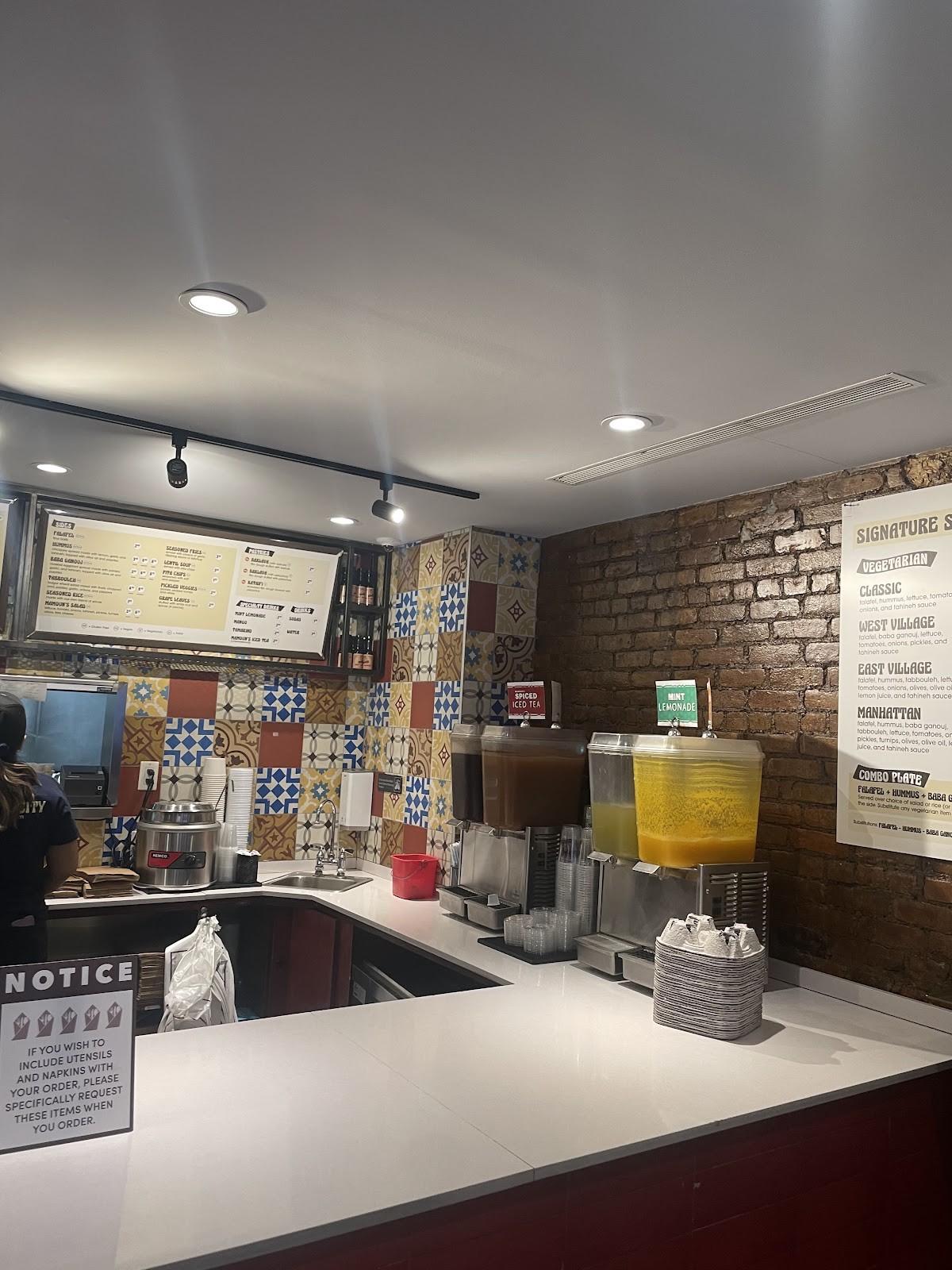 Mamoun's Falafel: the place