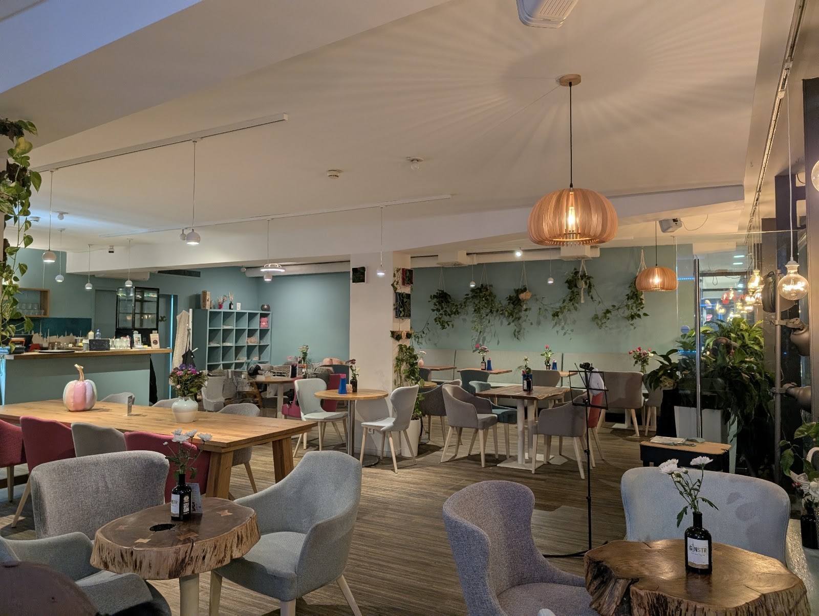 Energetic life Restaurant: the place