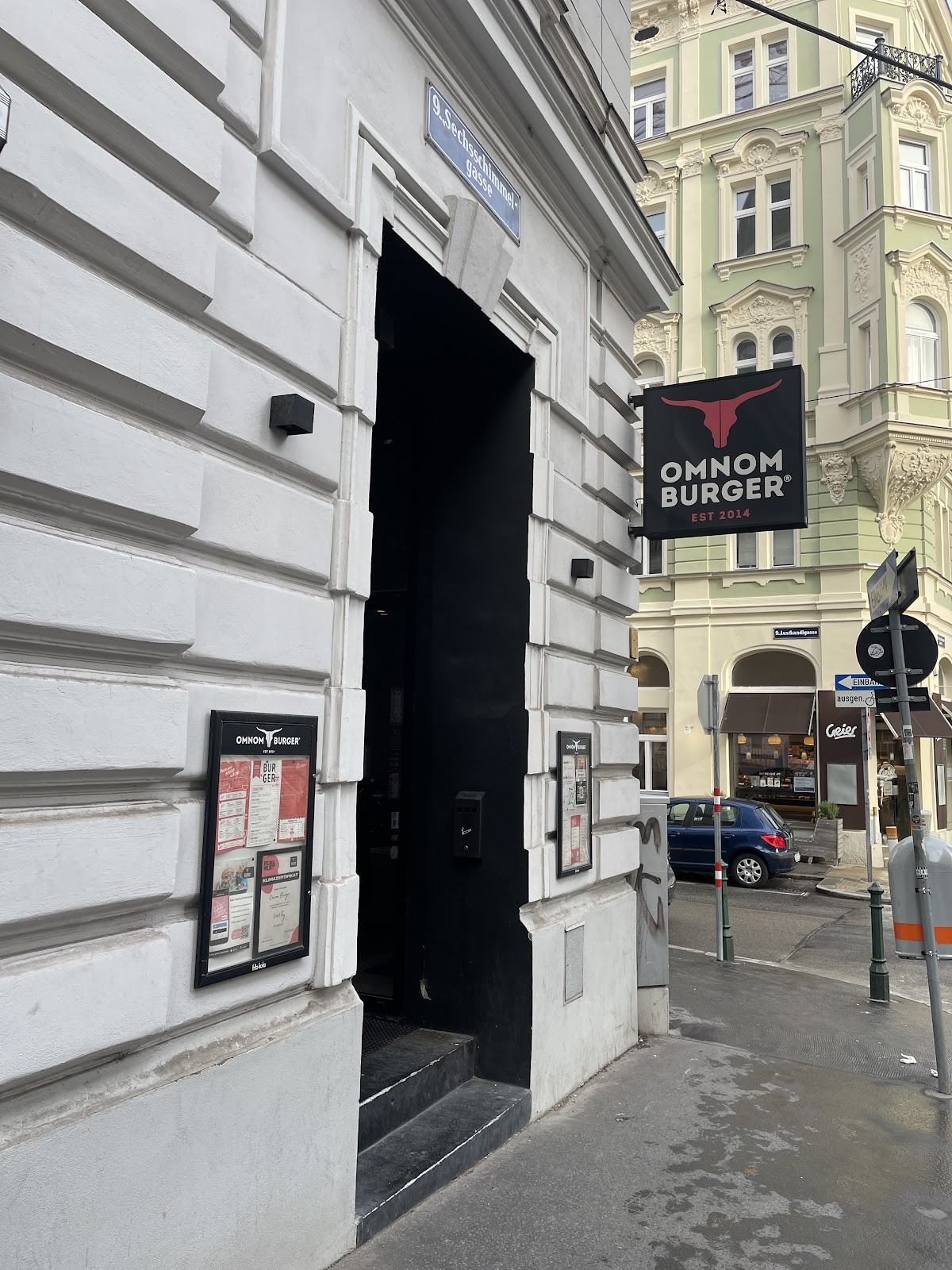 Omnom Burger: the place