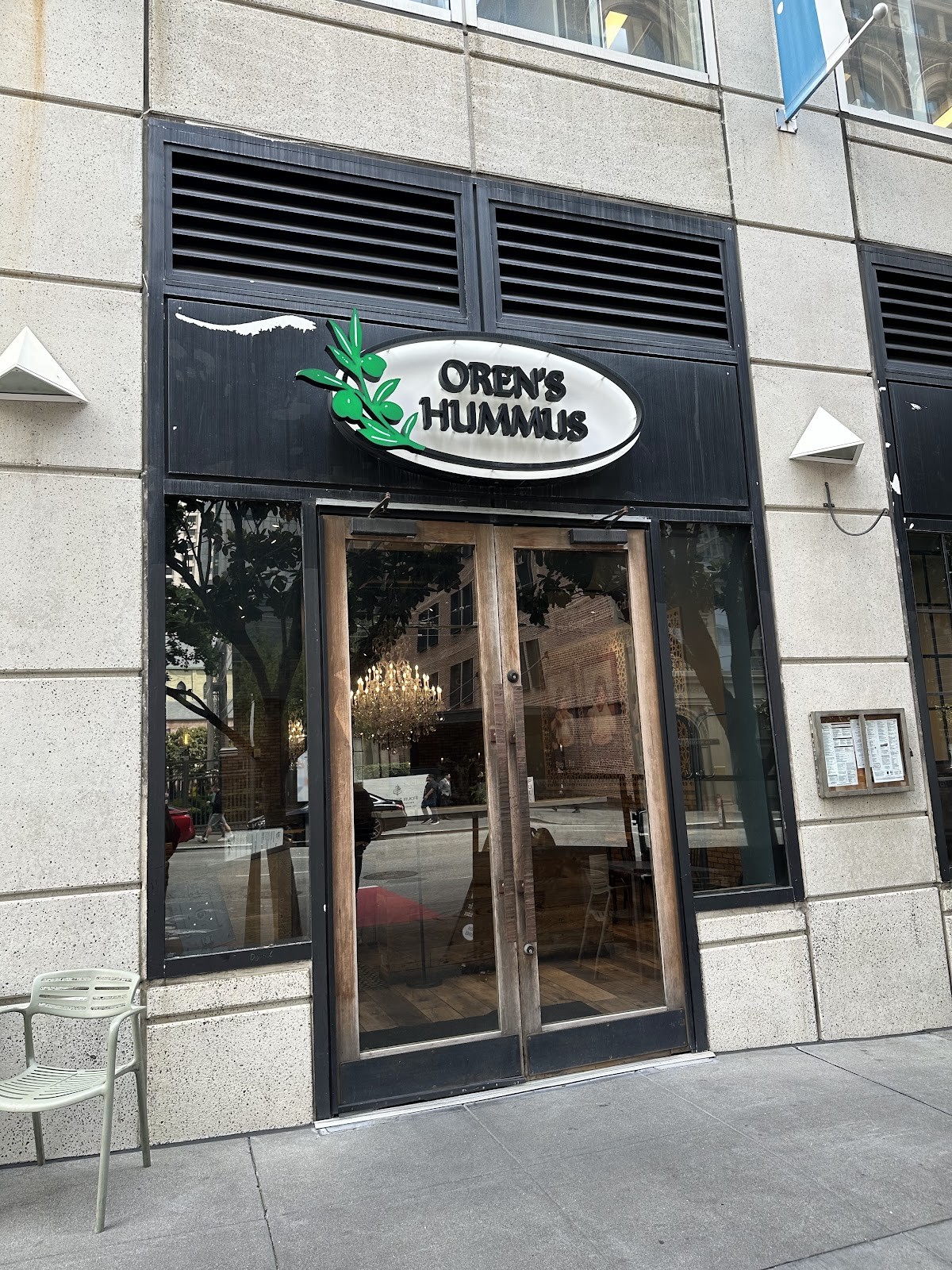Oren's Hummus: the place