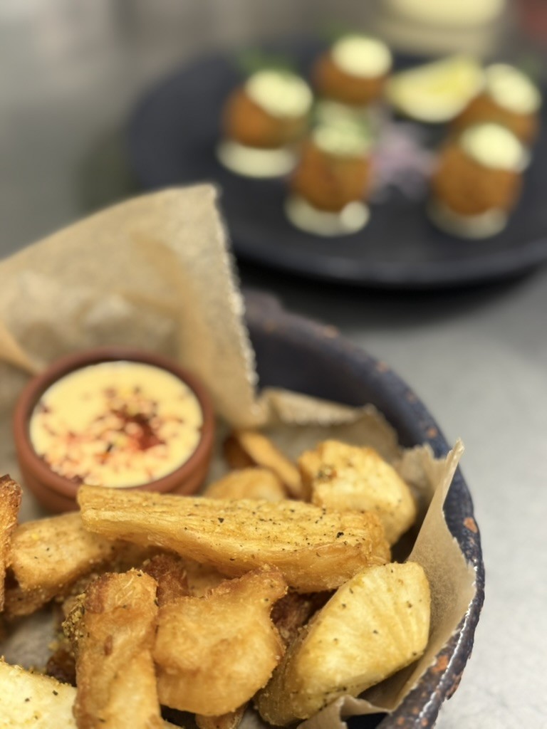 Essential Vegan @ Ten to One Bar: food & drinks