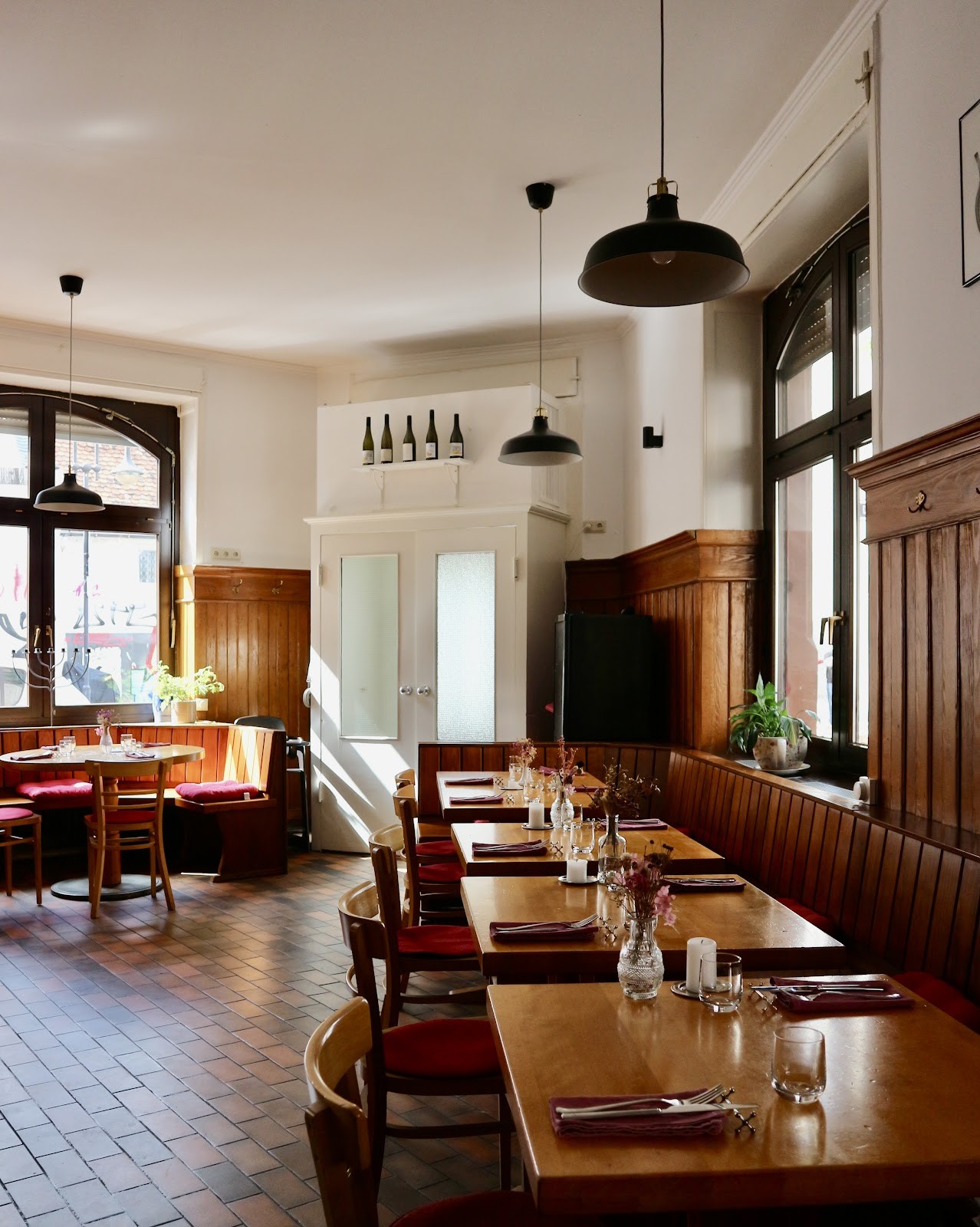Tonka Restaurant: the place