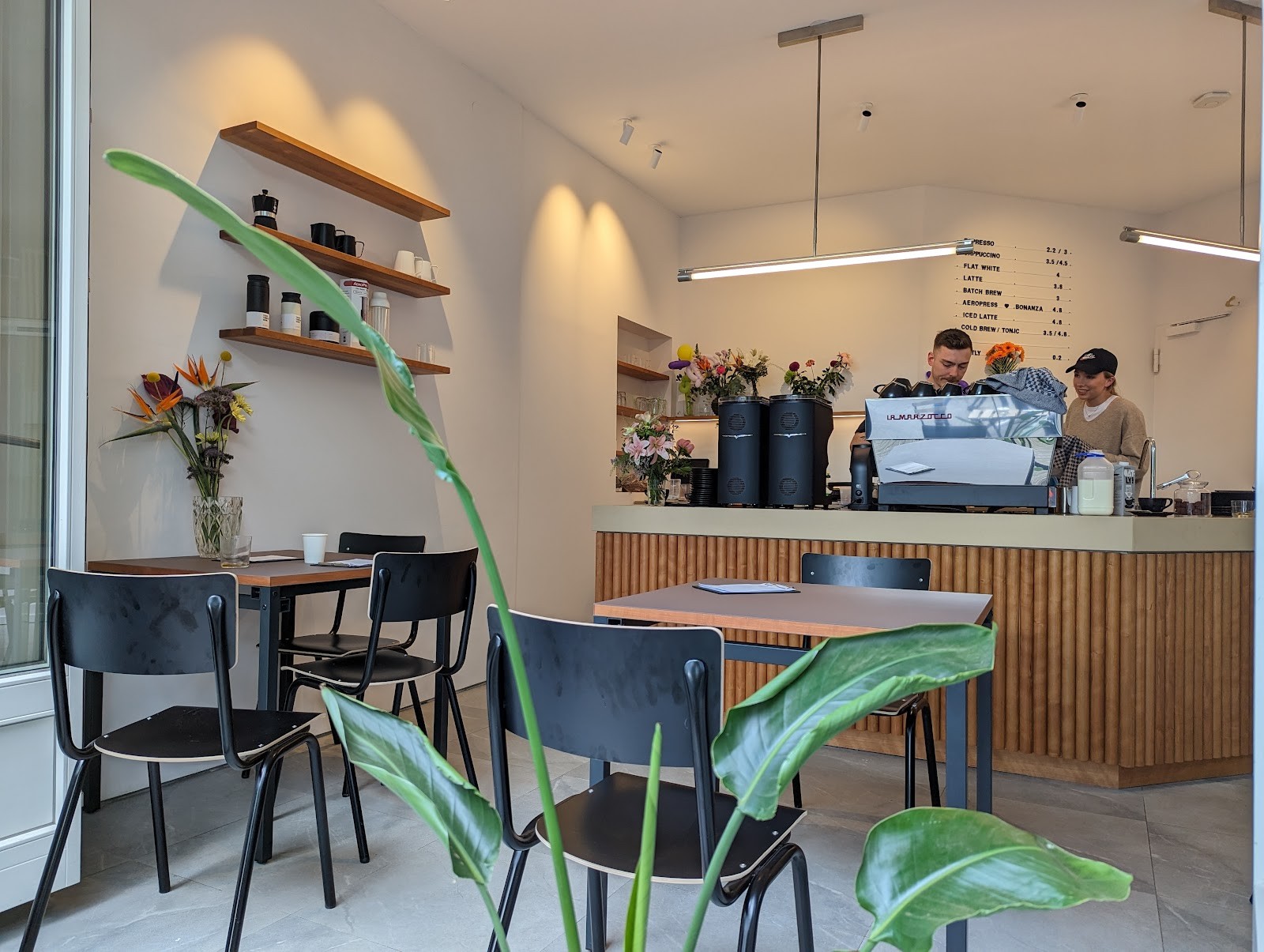 Anguli Coffee: the place