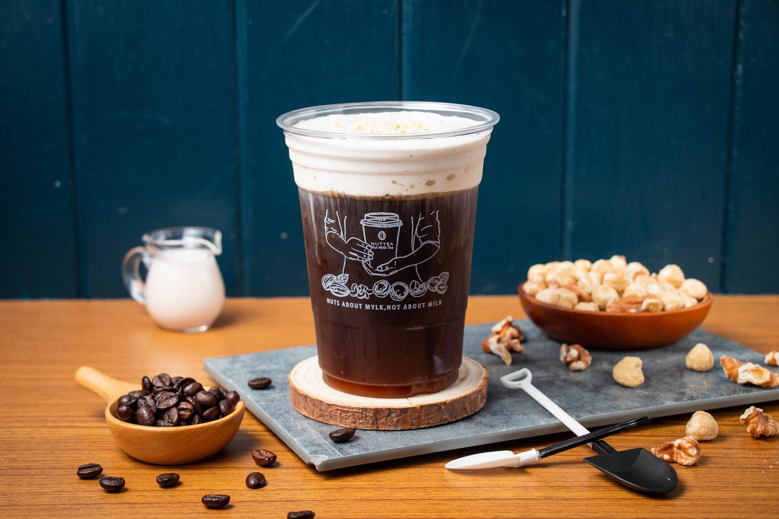Nuttea - Nut Mylk Cafe: food & drinks
