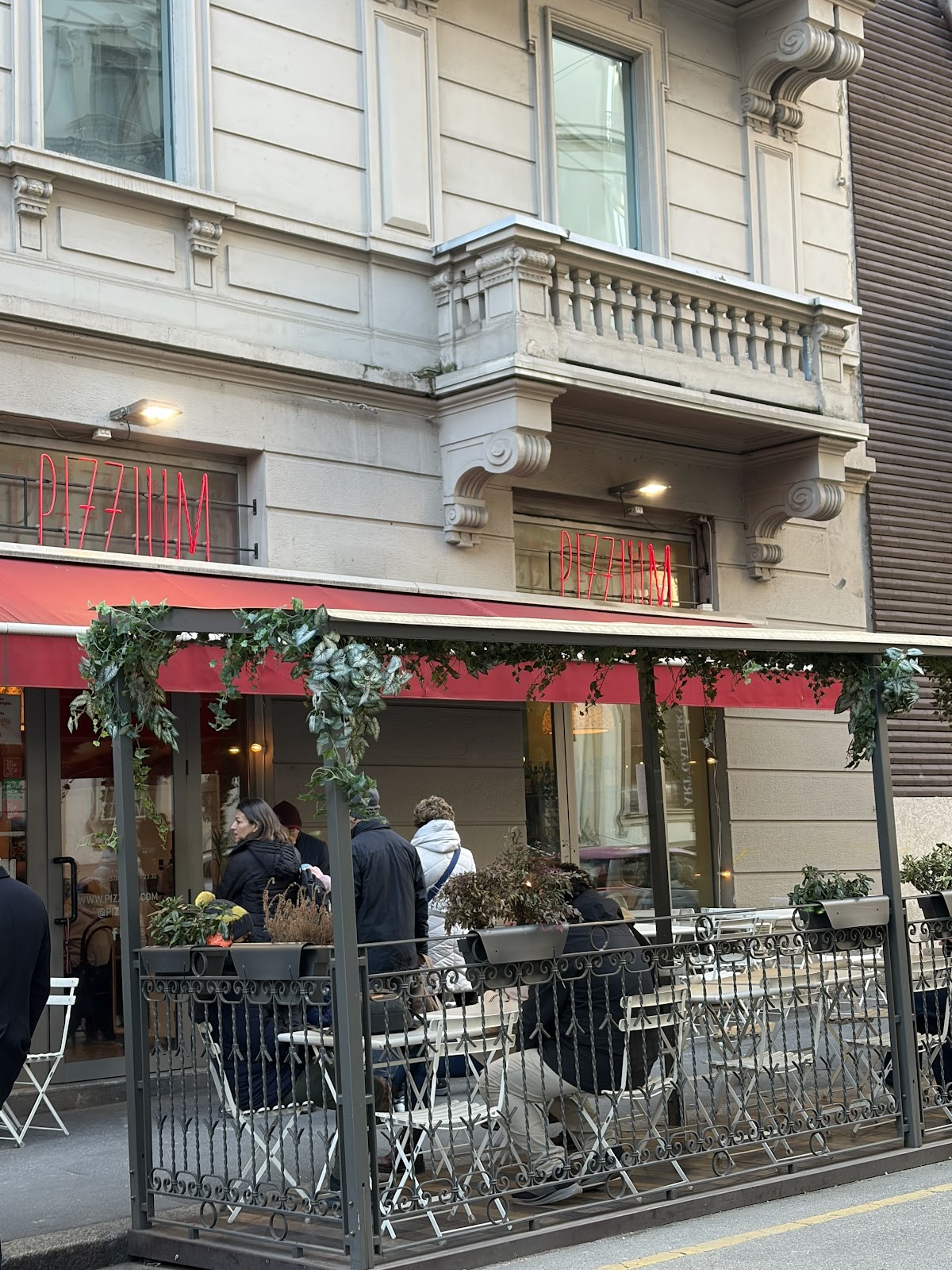Pizzium - Via Arco: the place
