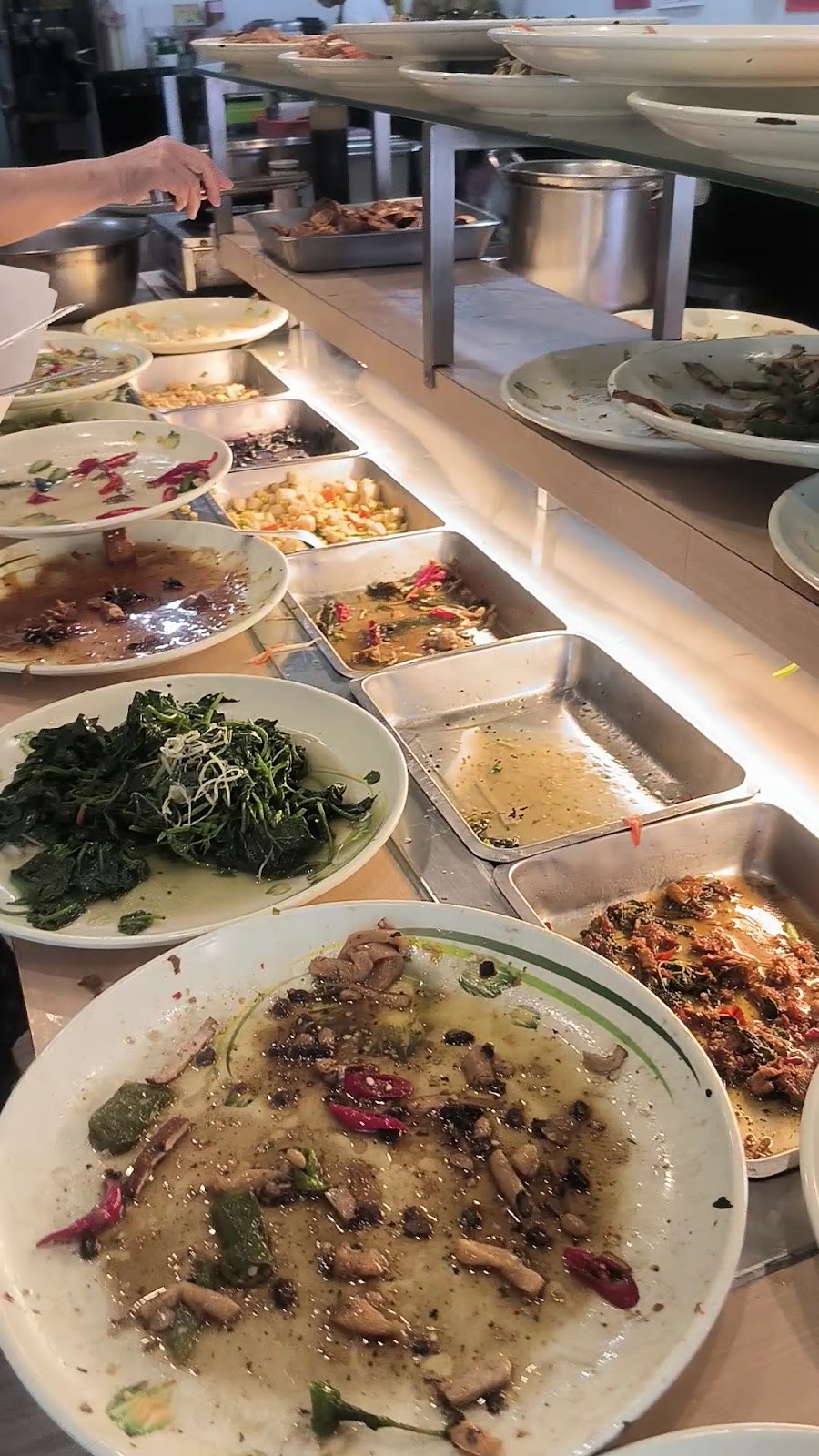 Yuan Tong 圓通素食館: the place