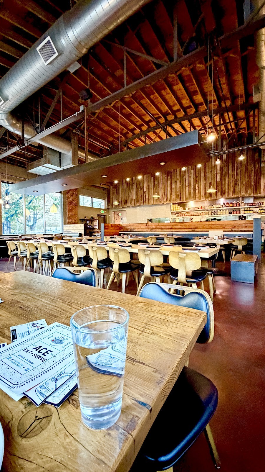 Ace Eat Serve: the place