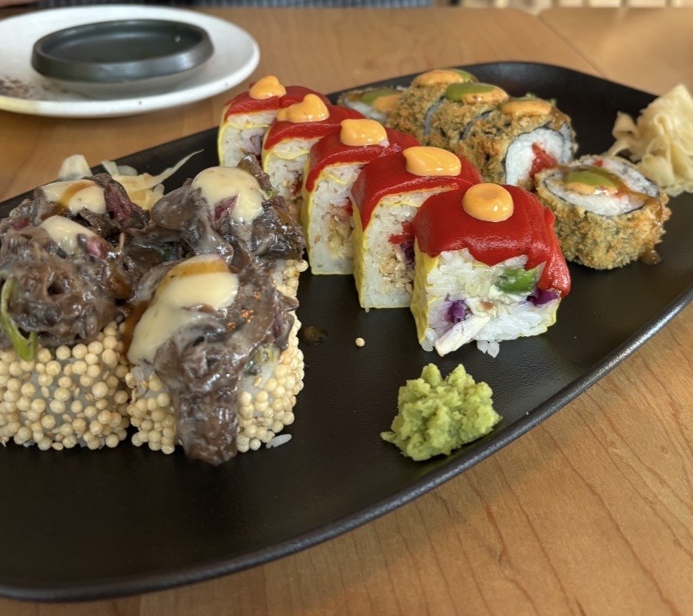 Sushi Momo by Christian Ventura: food & drinks