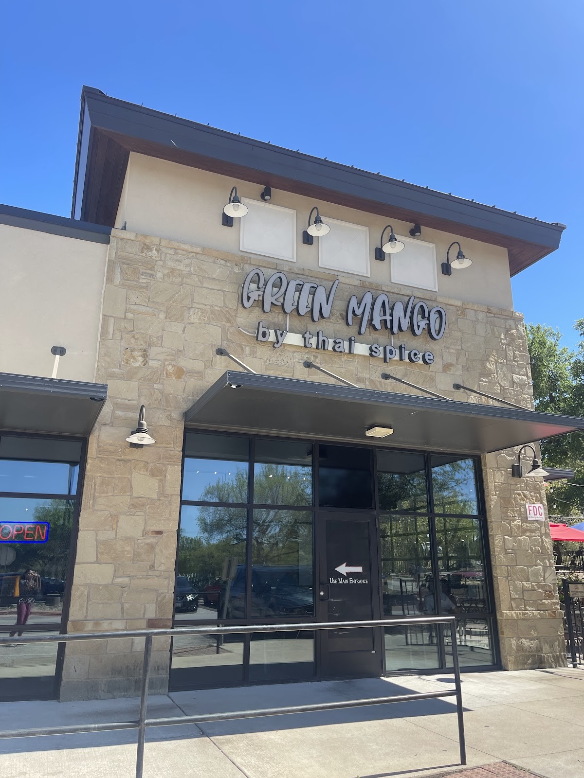 GREEN MANGO By Thai Spice: the place