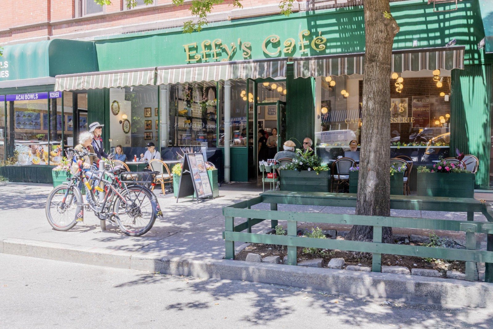 Effy's Cafe & Patisserie Columbus: the place