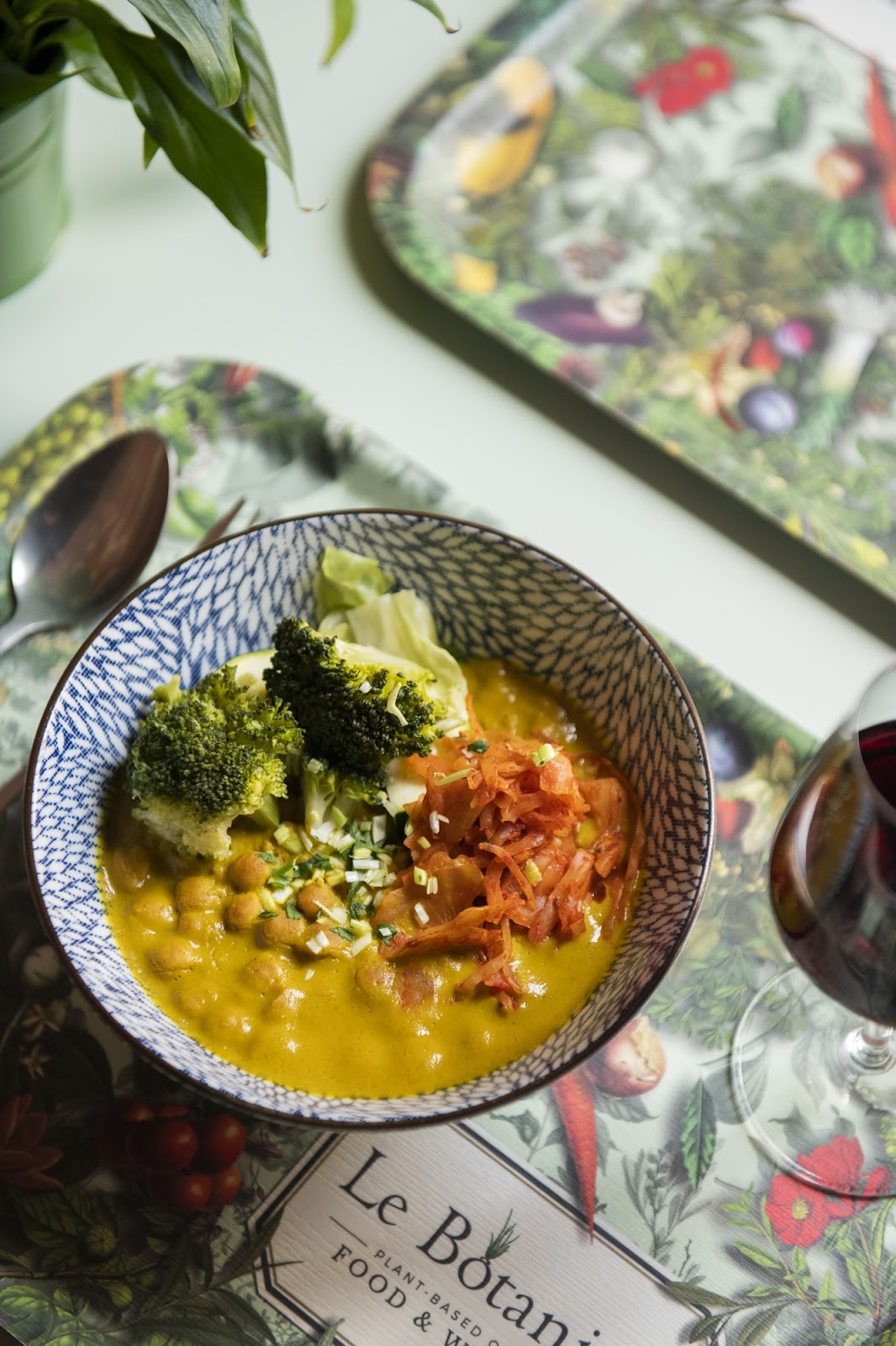 Le Botaniste: food & drinks