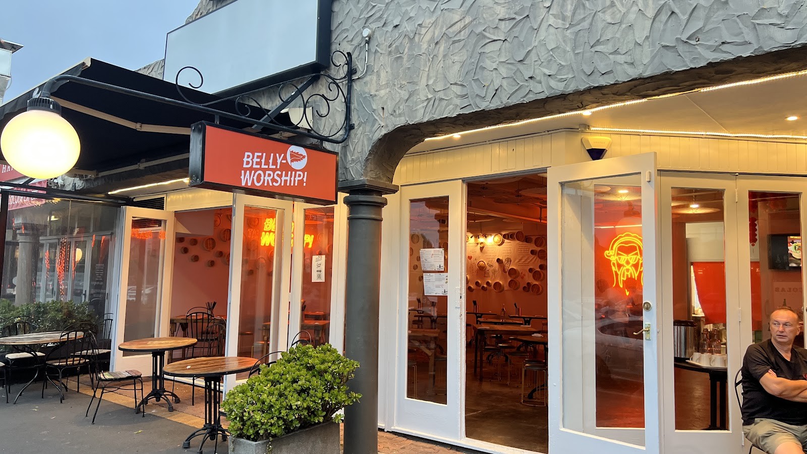 Belly-Worship Mission Bay: the place