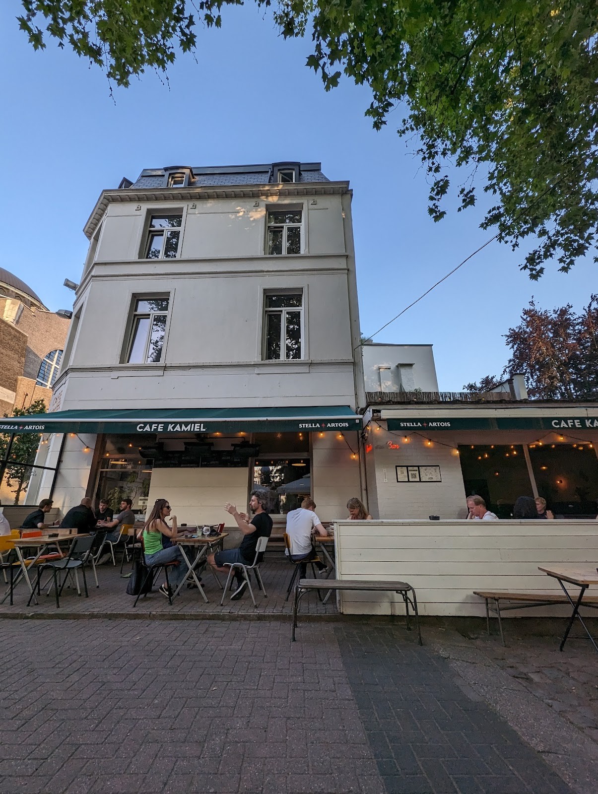 Café Kamiel: the place