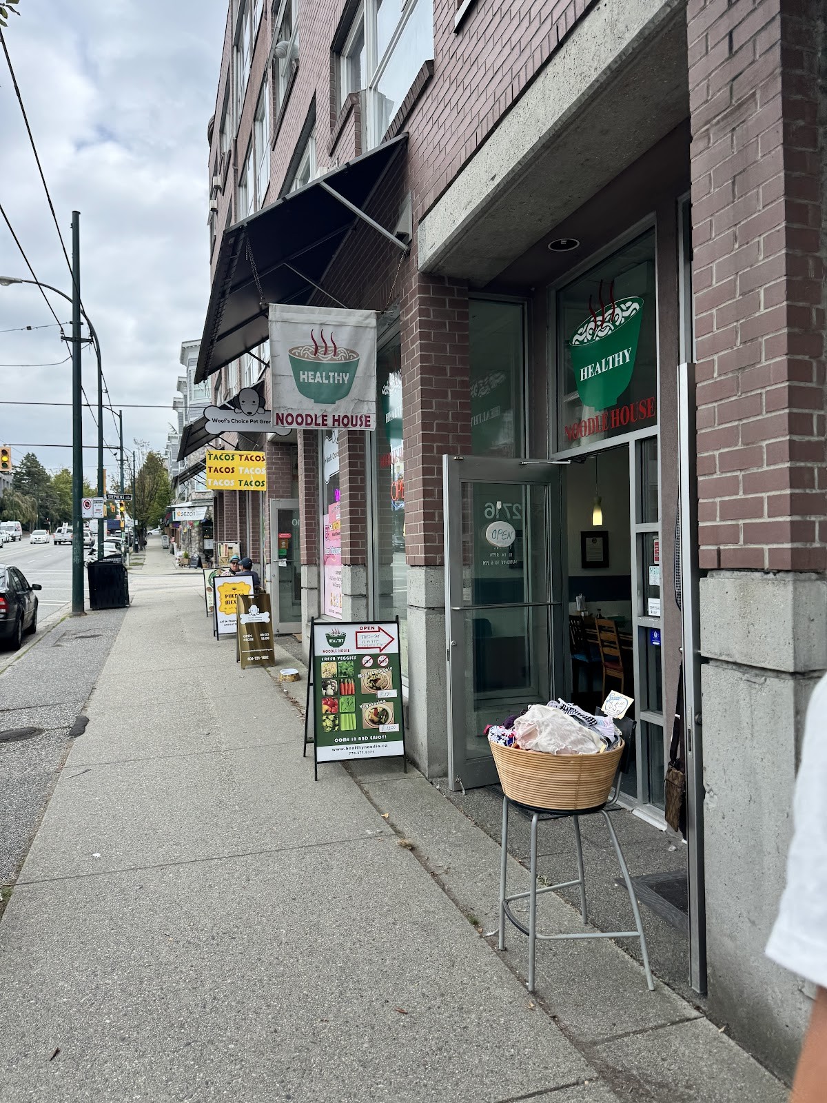 Healthy Noodle House: the place