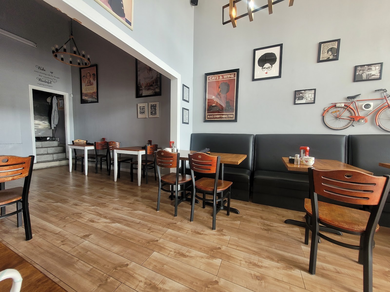 Main Kitchen Cafe: the place