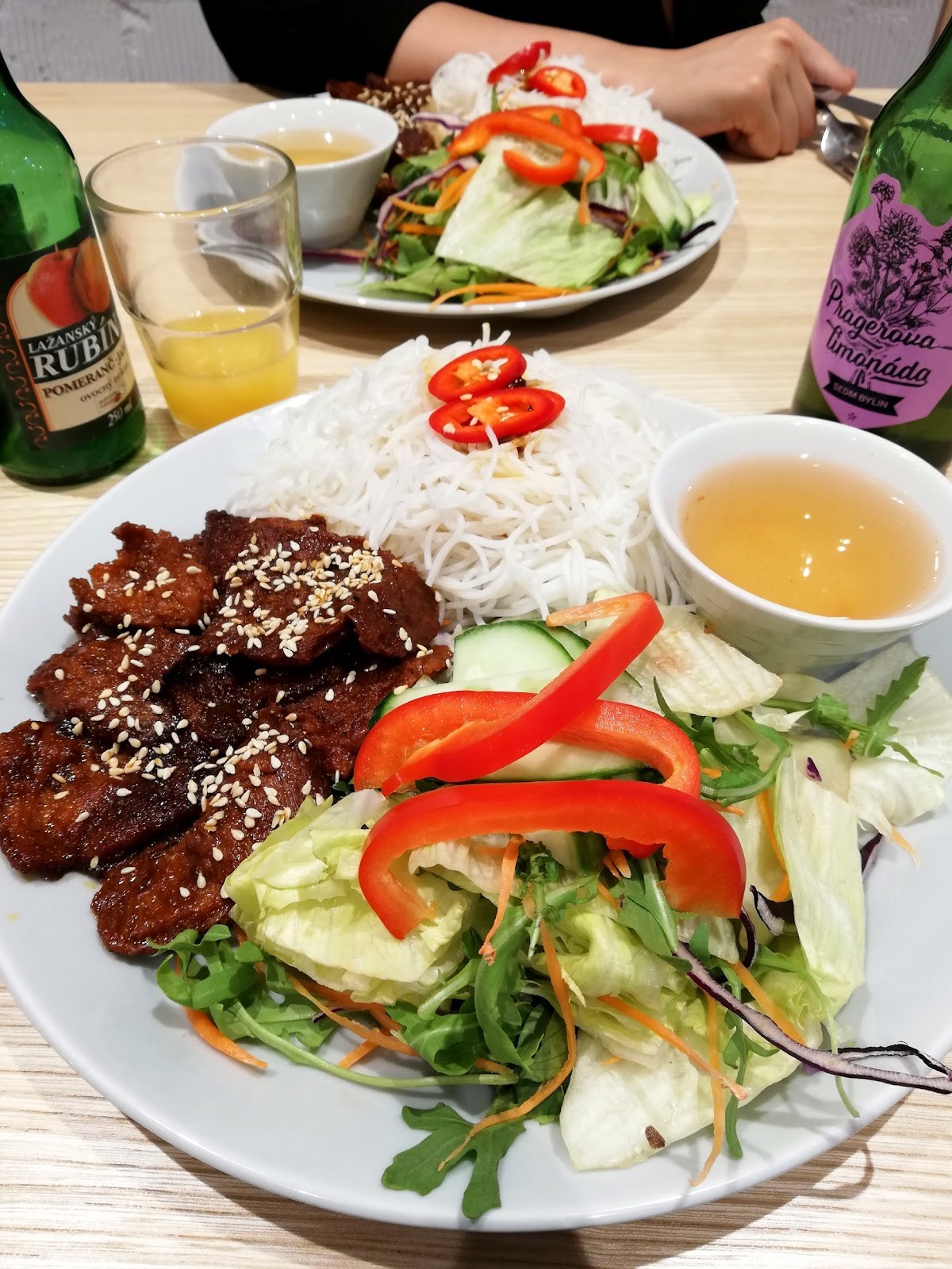 Loving Bistro: food & drinks