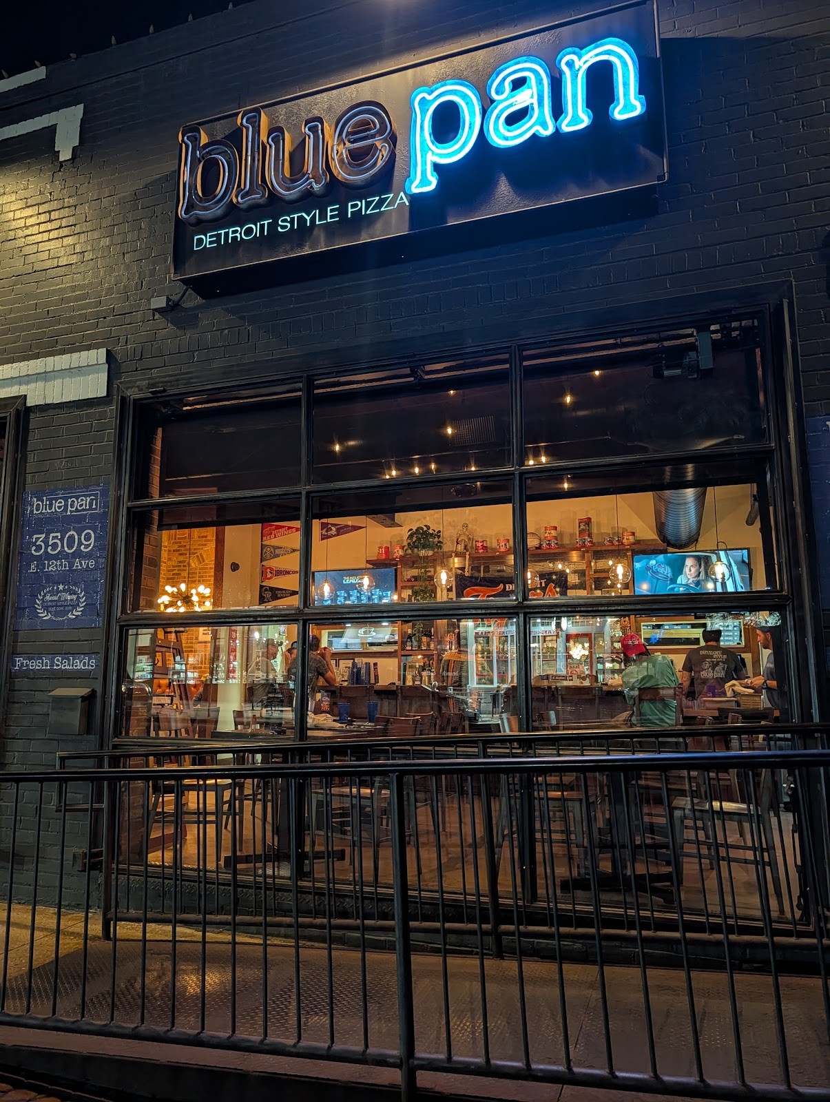 Blue Pan Pizza: the place