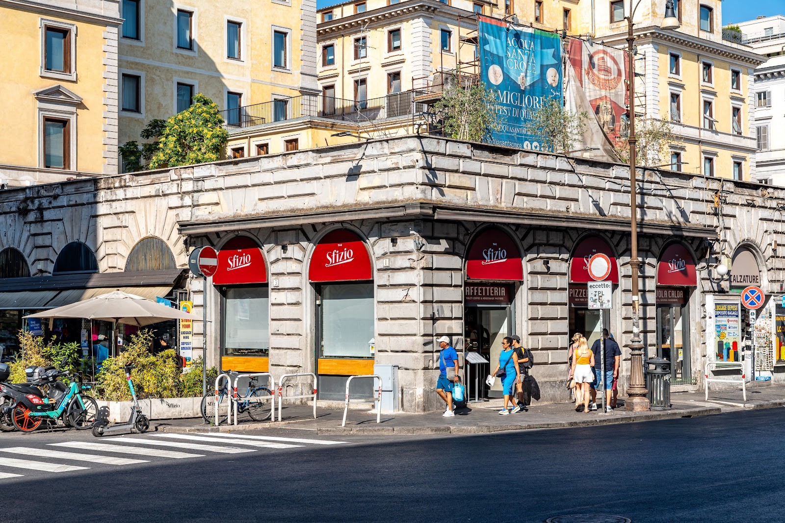 Sfizio Pizzeria: the place