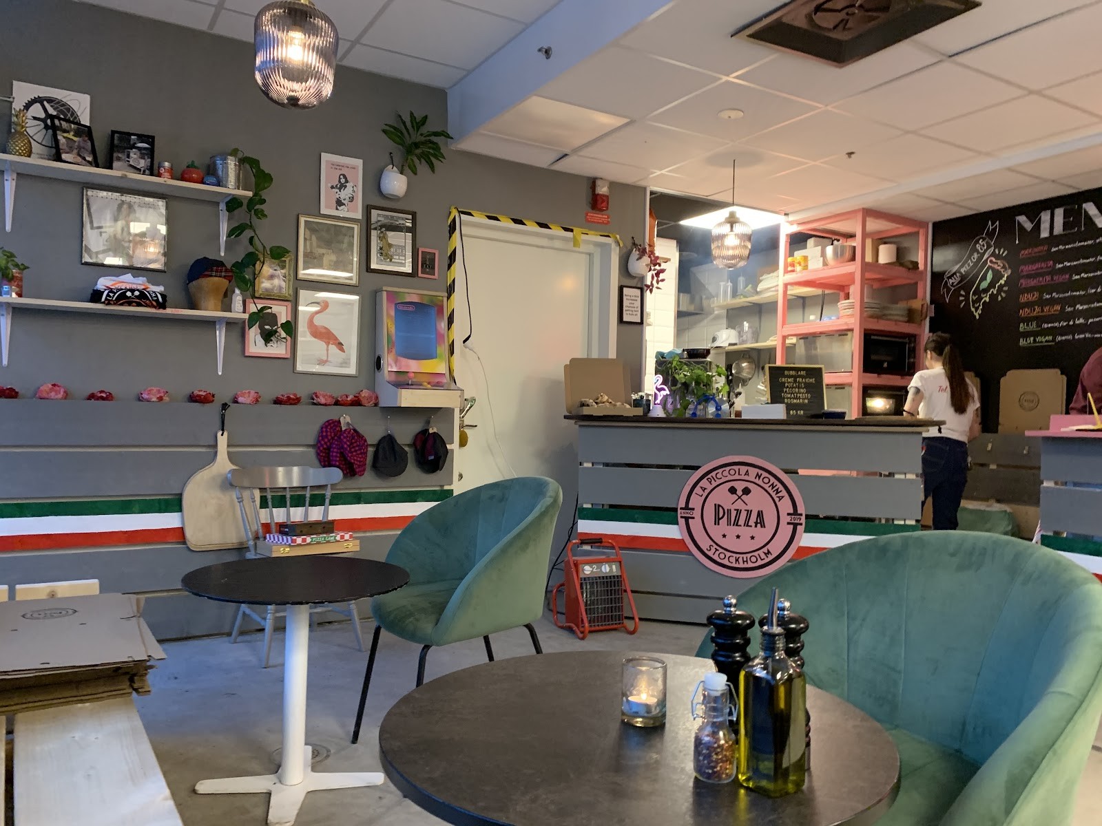 La Piccola Nonna Pizza: the place
