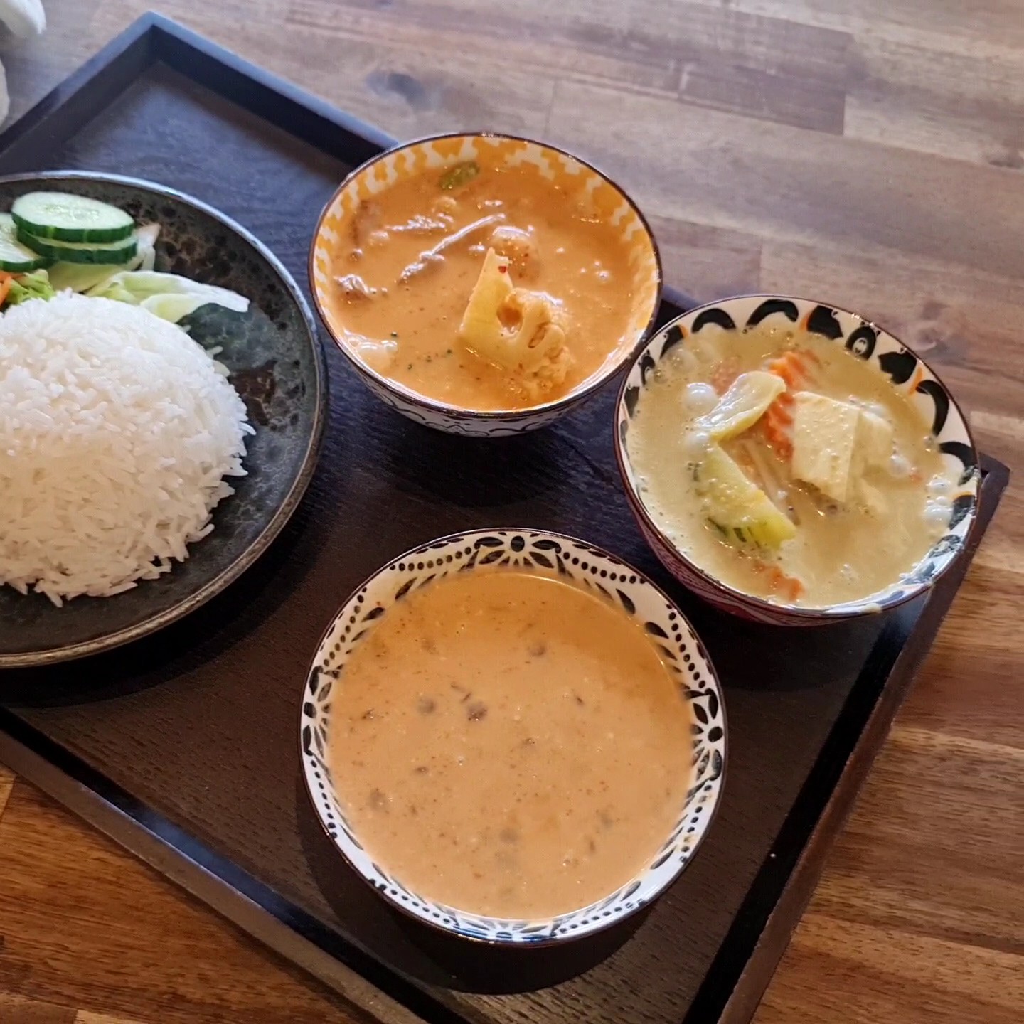 Cookatoo Kitchen - 100% Vegan: food & drinks