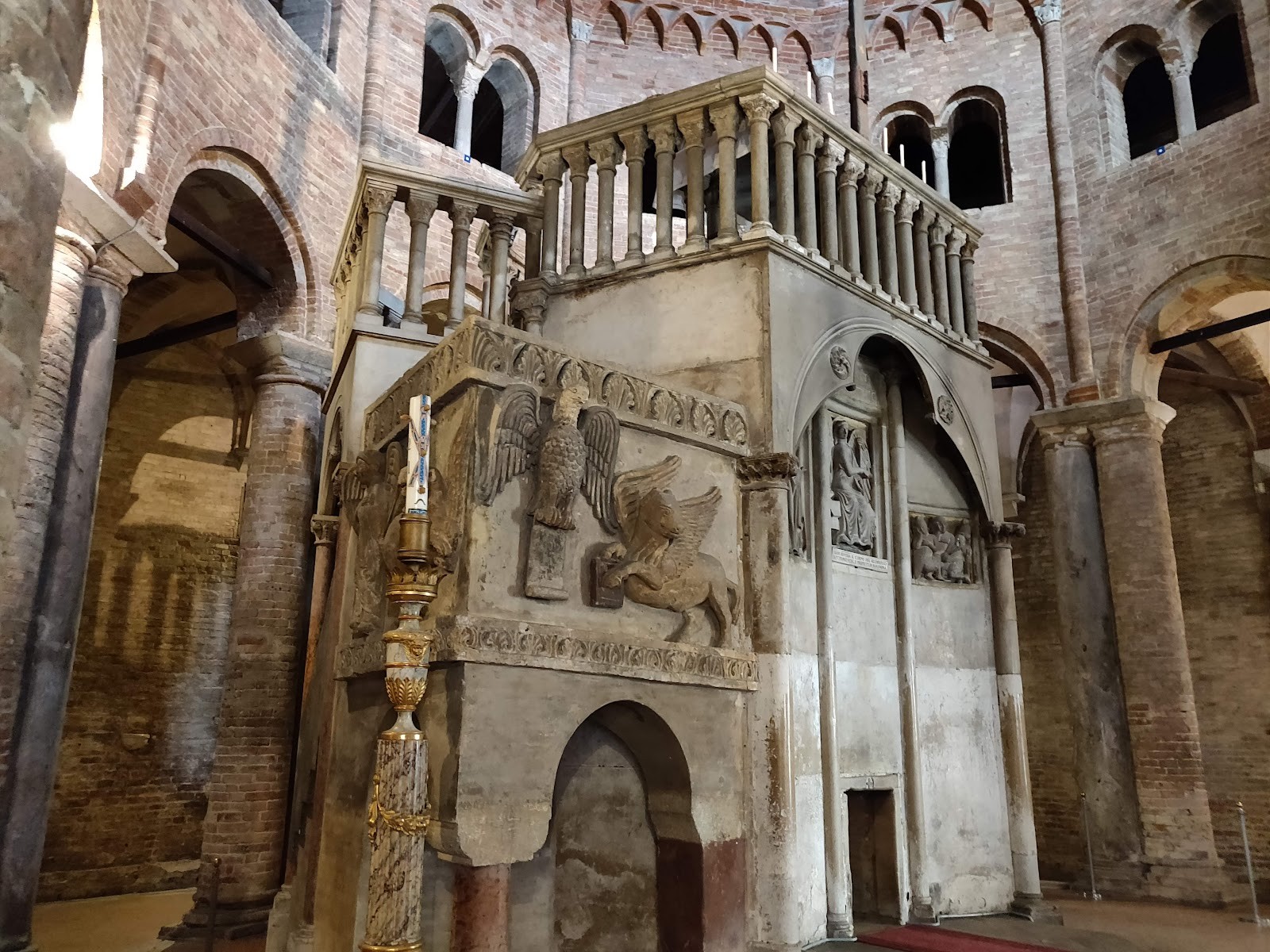 The Two Towers: Garisenda & Asinelli: the place