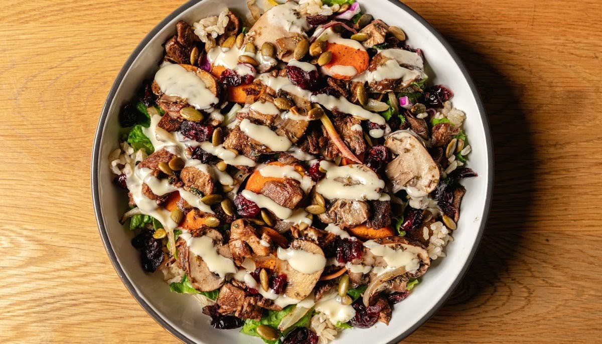 Next Level Veggie Grill: food & drinks