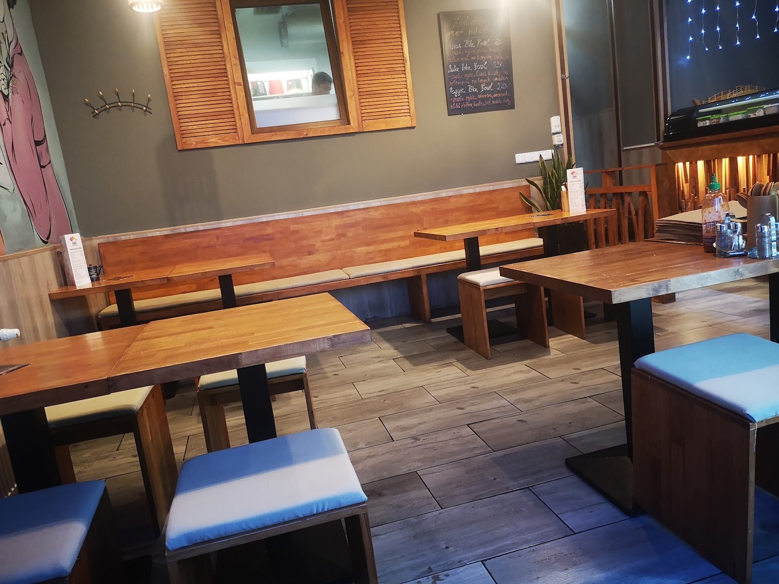 Duha Restaurant - Asia & Sushi: the place