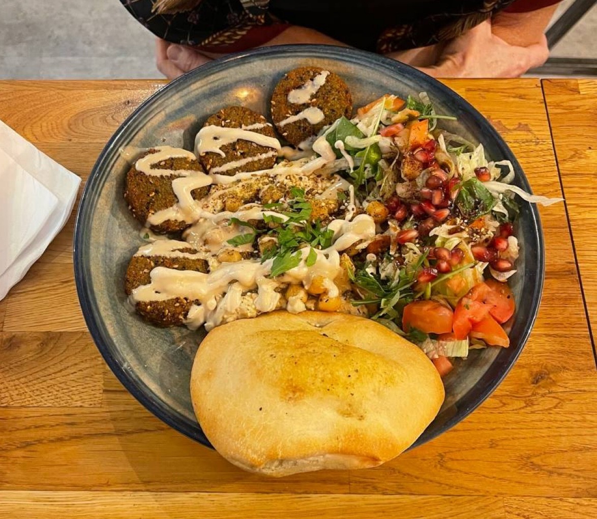 Gaia Kitchen: food & drinks