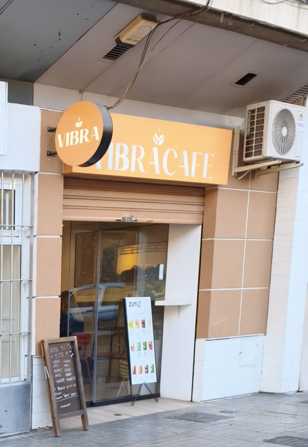 VIBRACAFE: the place