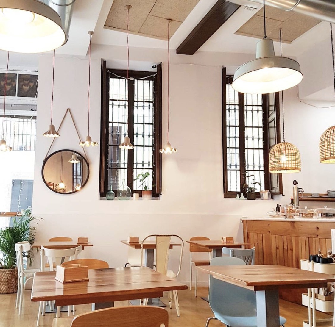Brunch Corner - La Virgen: the place