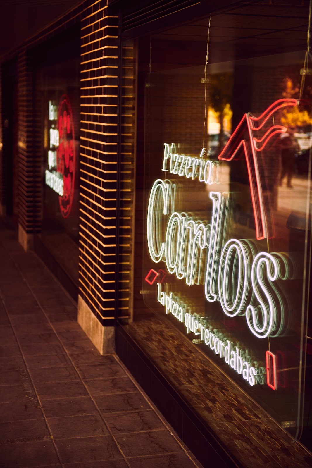 Pizzería Carlos: the place