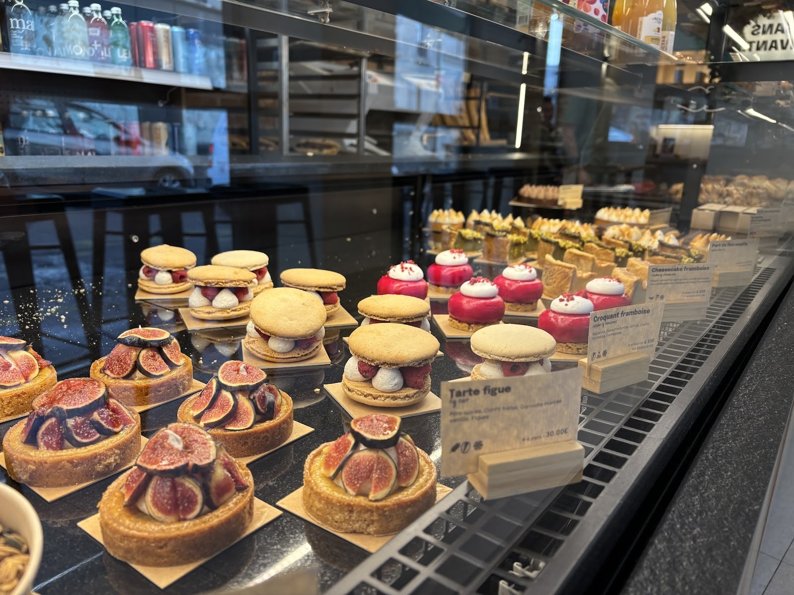 Land&Monkeys Montmartre: food & drinks