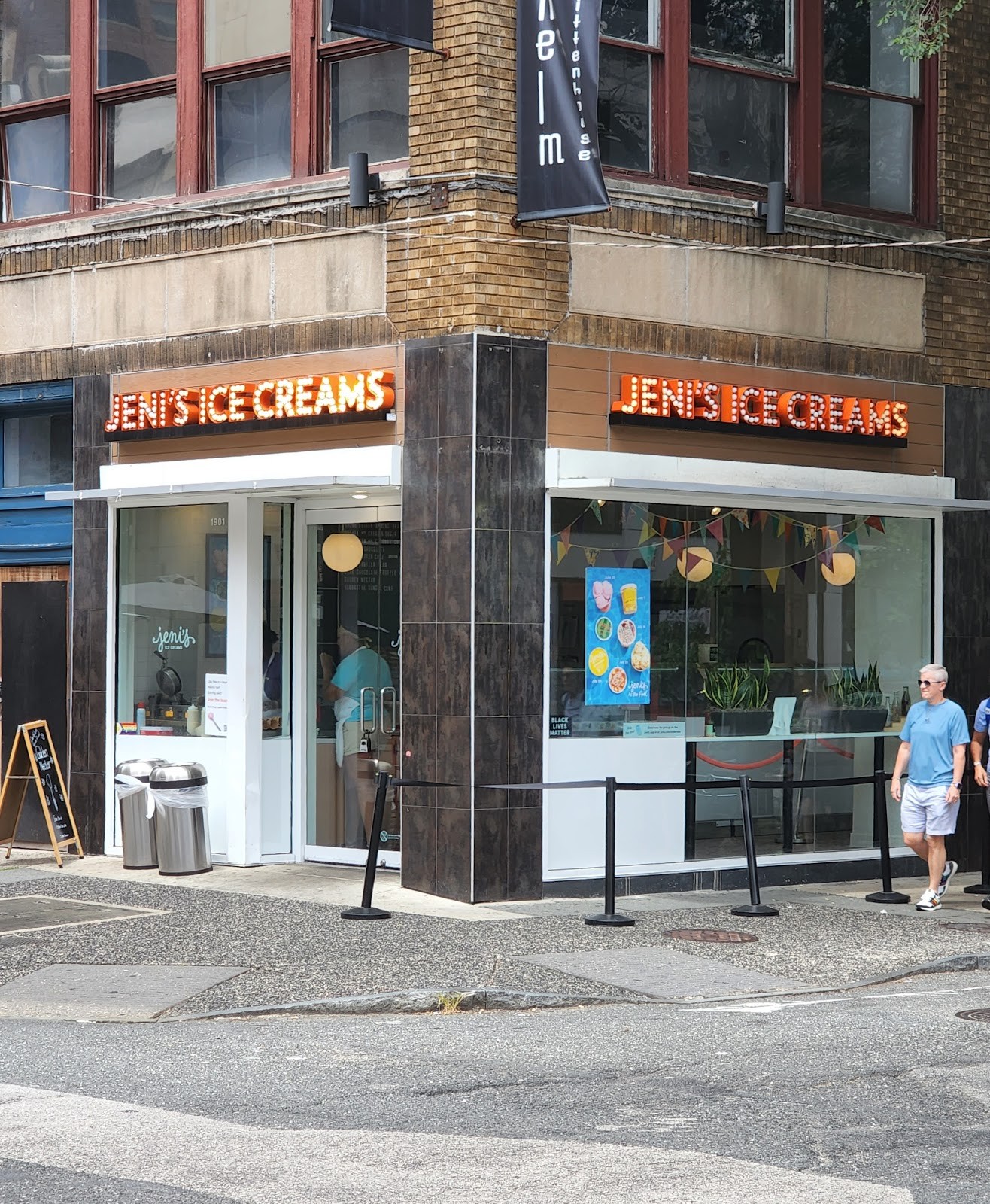 Jeni's Splendid Ice Creams: the place