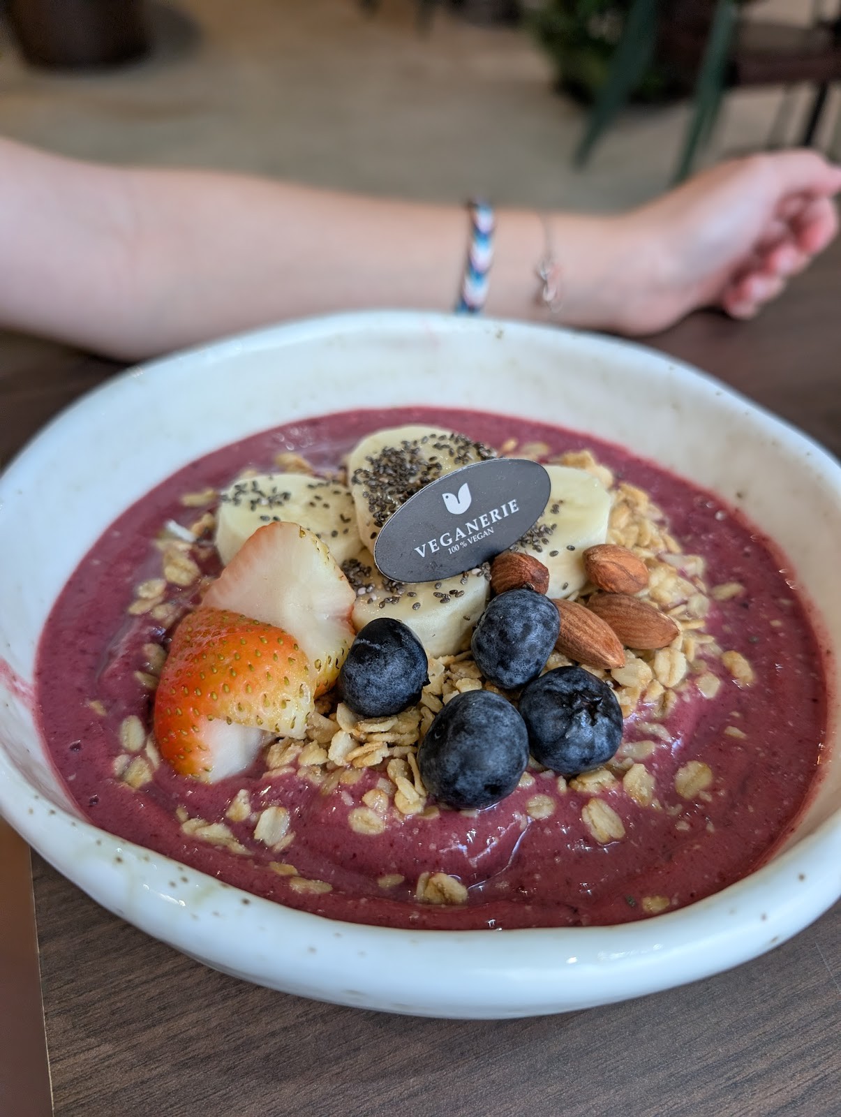 VEGANERIE Ratchathewi: food & drinks