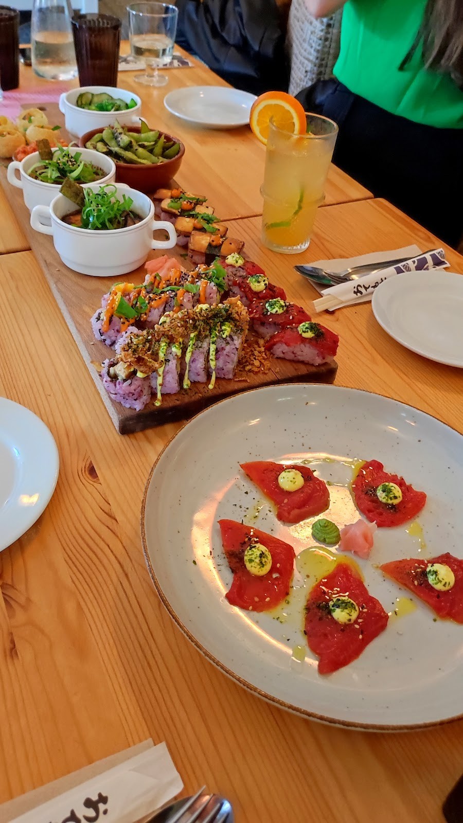Nami Vegan Sushi: food & drinks