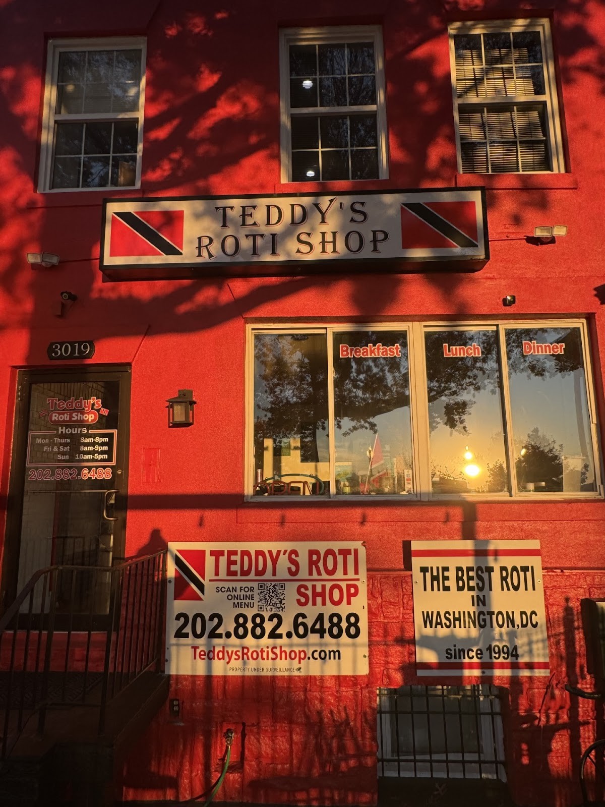 Teddy's Roti Shop: the place