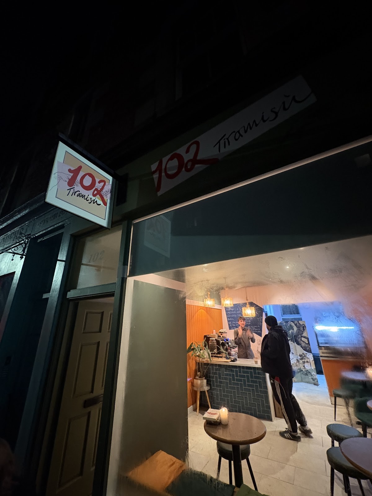 102 Tiramisu: the place