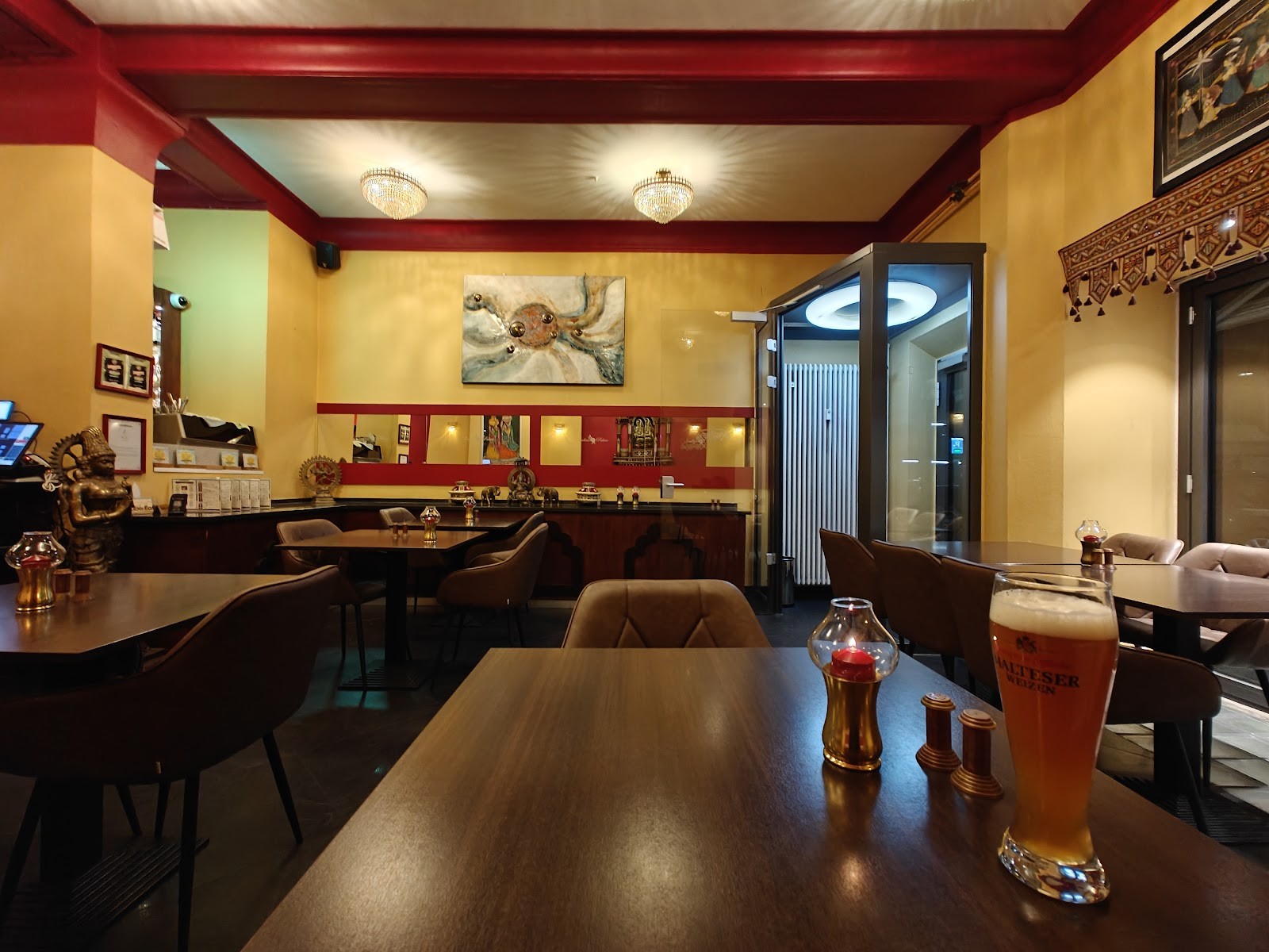 Indian Palace: the place