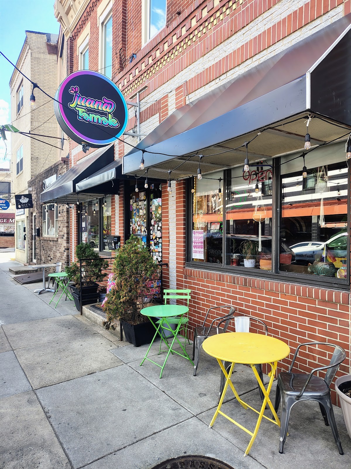 Juana Tamale: the place