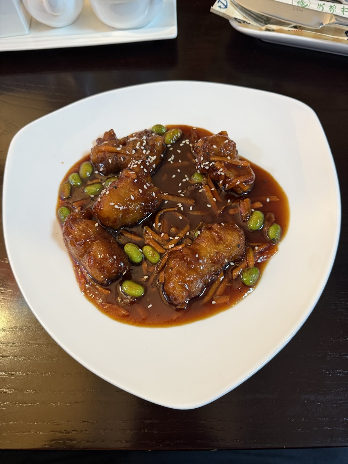 Tau Vegan Restaurant: food & drinks
