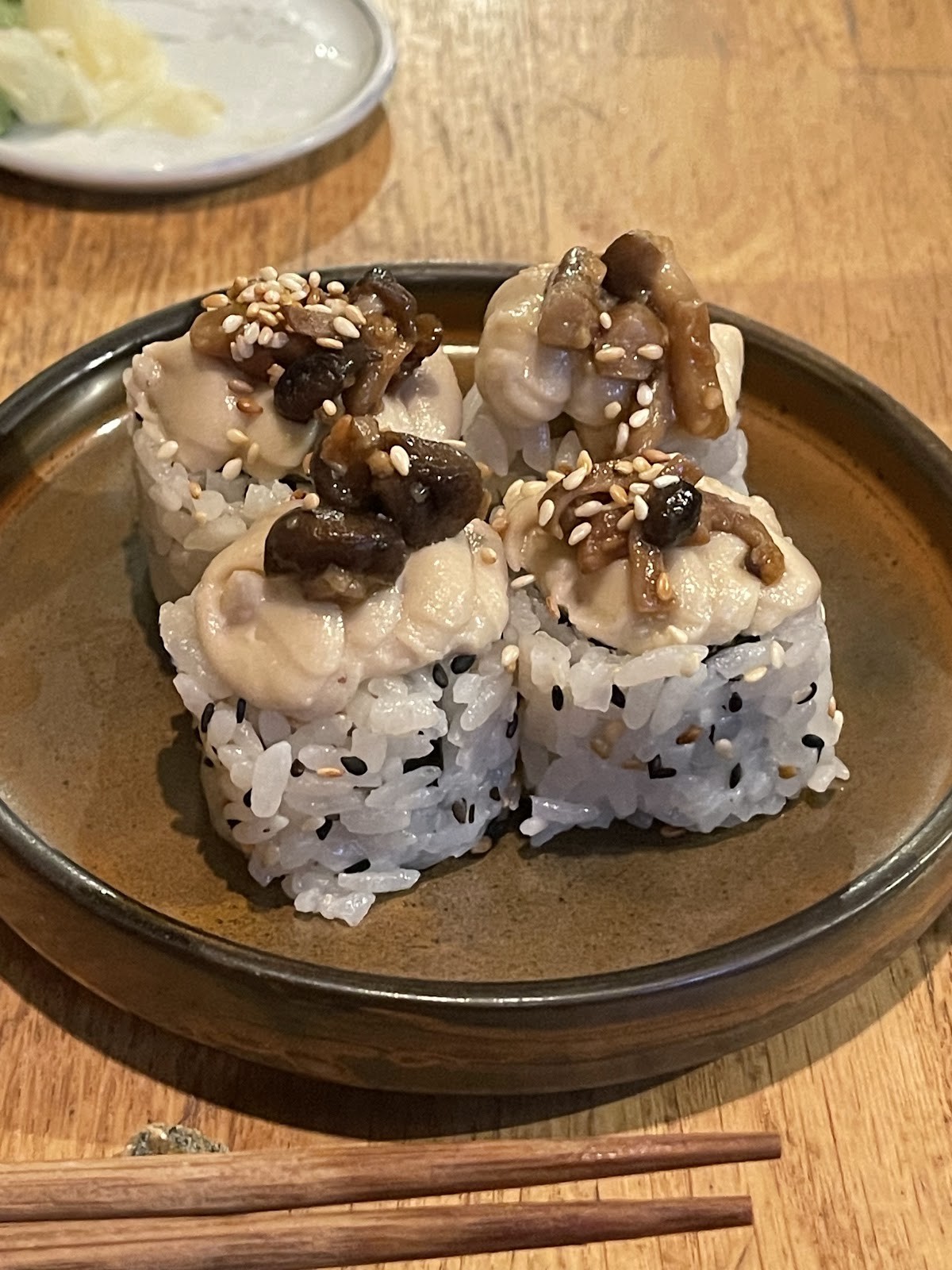 Youmiko Sushi: food & drinks