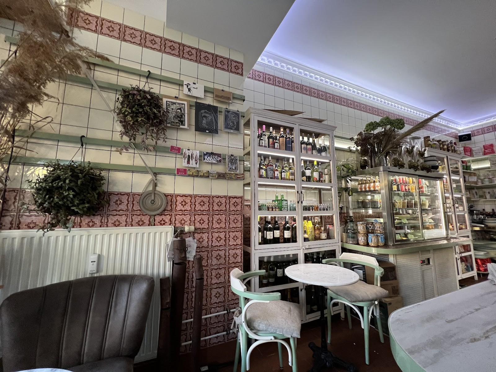 Genuine Treats - the healthy deli: the place