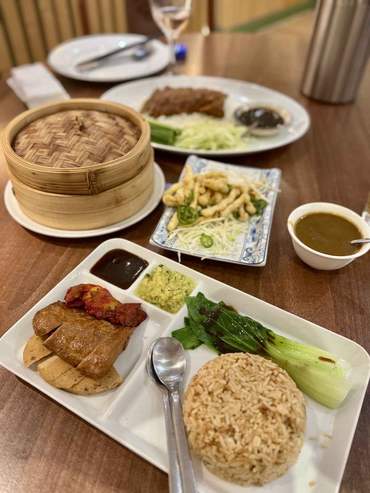 Lotus Plant Based Kitchen: food & drinks