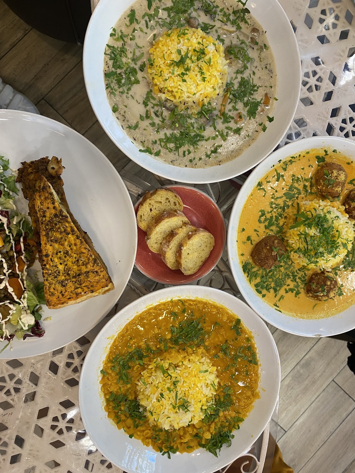 Maison Sūkoon Vegan: food & drinks