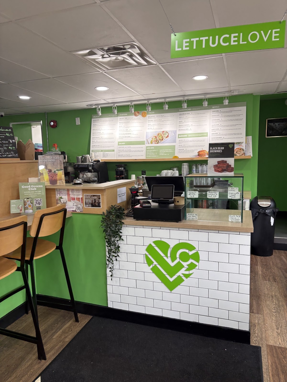 Lettuce Love Café: the place