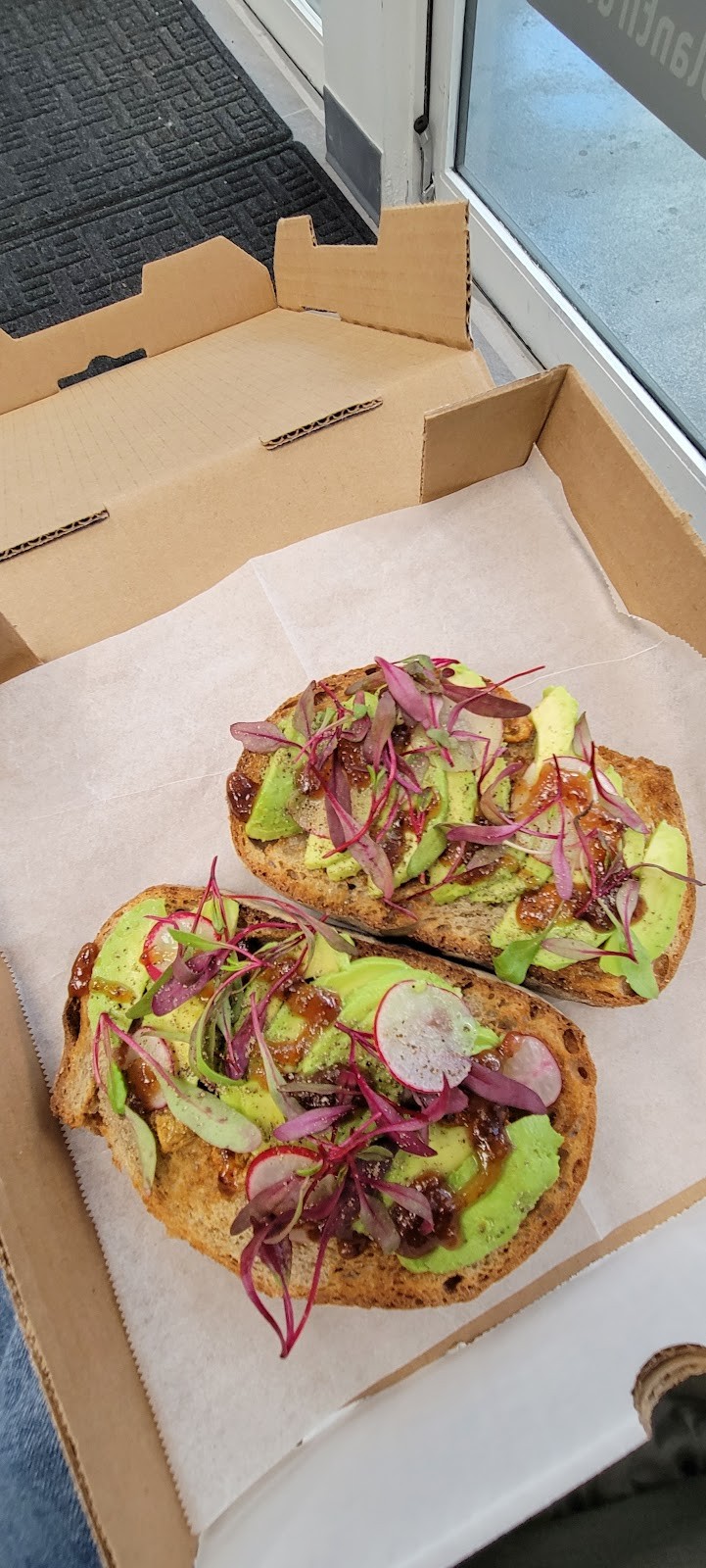 Plantiful First & Union: food & drinks