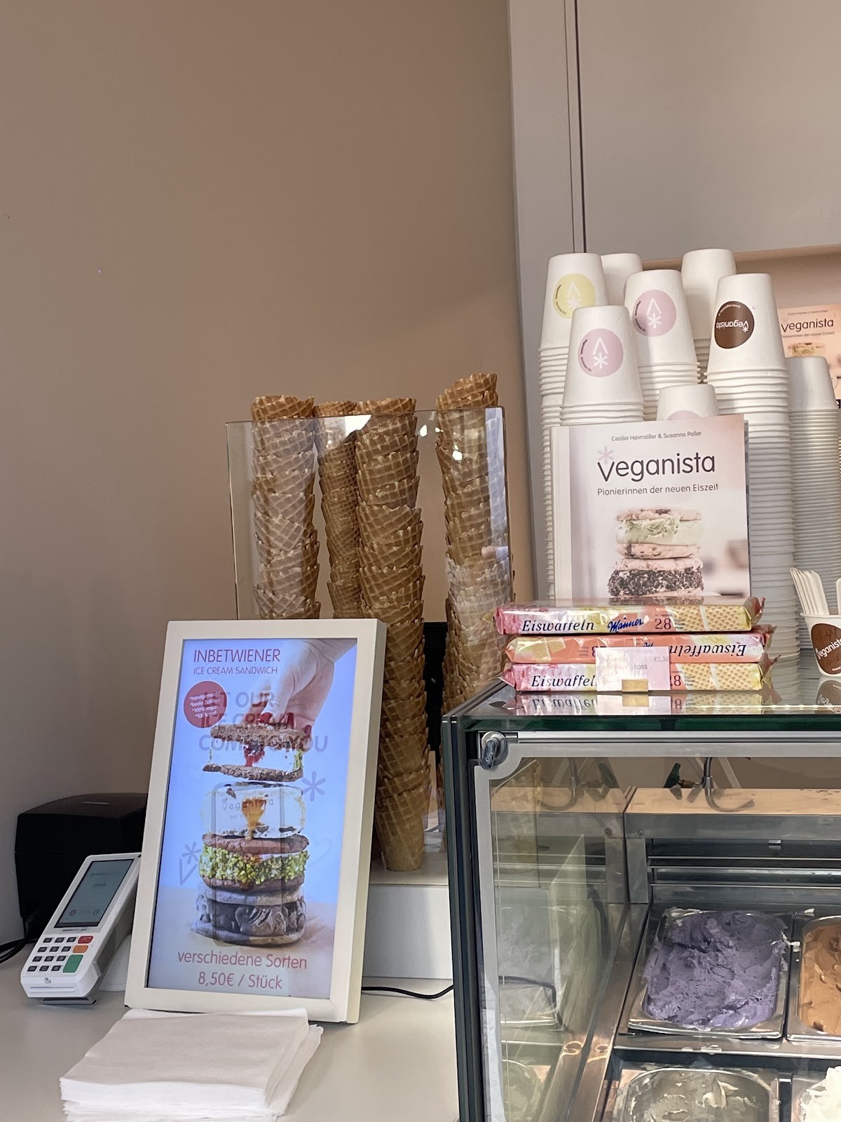 Veganista Ice Cream: the place