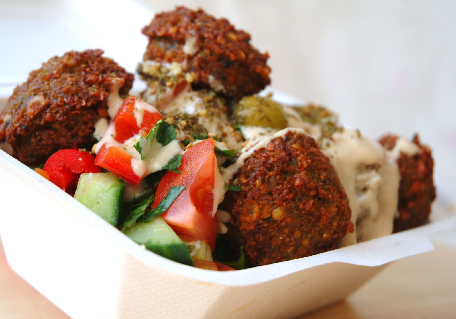 Edna's Falafel Kitchen: food & drinks