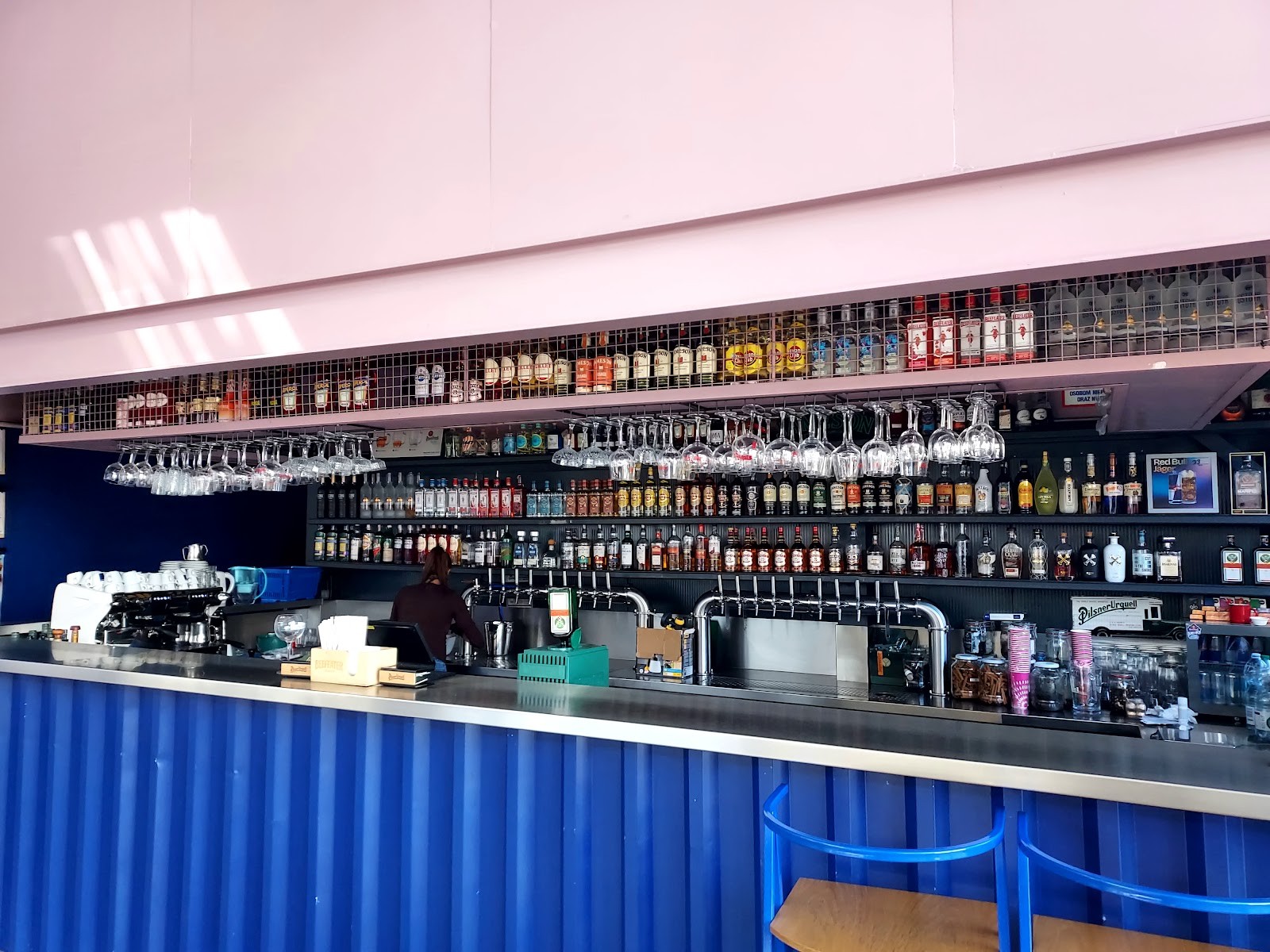 Hala Lipowa - Street Food / Craft Beers / Cocktail Bar: the place